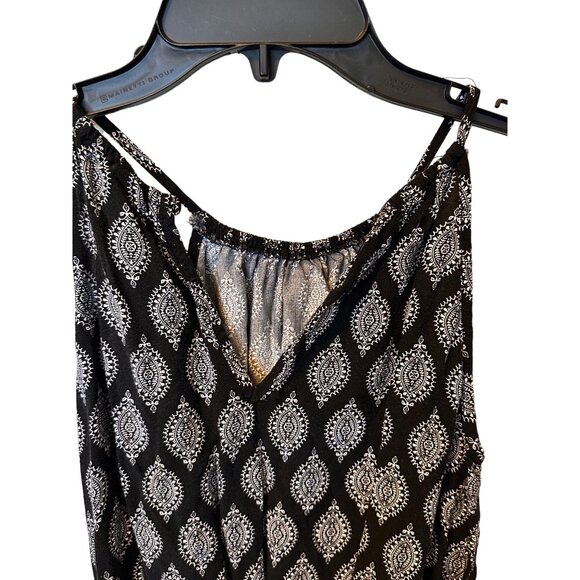 🌸3/$15🌸Black and White Boho Romper V-Neck Sz Small - Picture 5 of 8